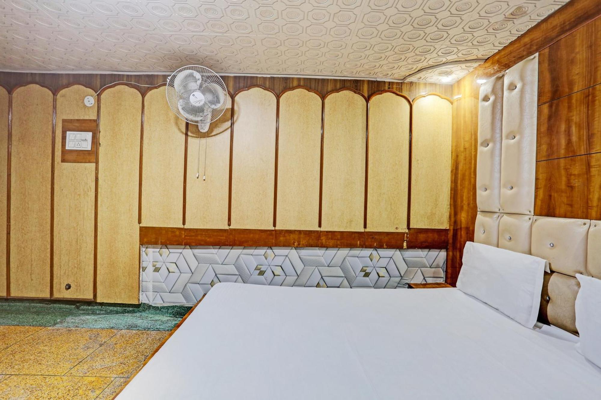 Hotel O Saffron Night Stay Амрітсар Екстер'єр фото